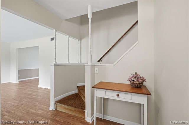 10507 Lafollette Drive, Brighton, MI 48114
