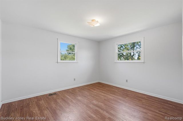 10507 Lafollette Drive, Brighton, MI 48114