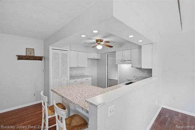 10507 Lafollette Drive, Brighton, MI 48114