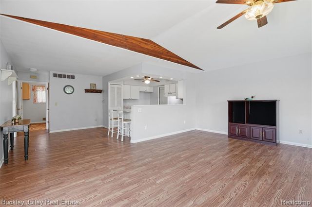 10507 Lafollette Drive, Brighton, MI 48114