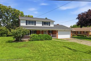 10507 Lafollette Drive, Brighton, MI 48114