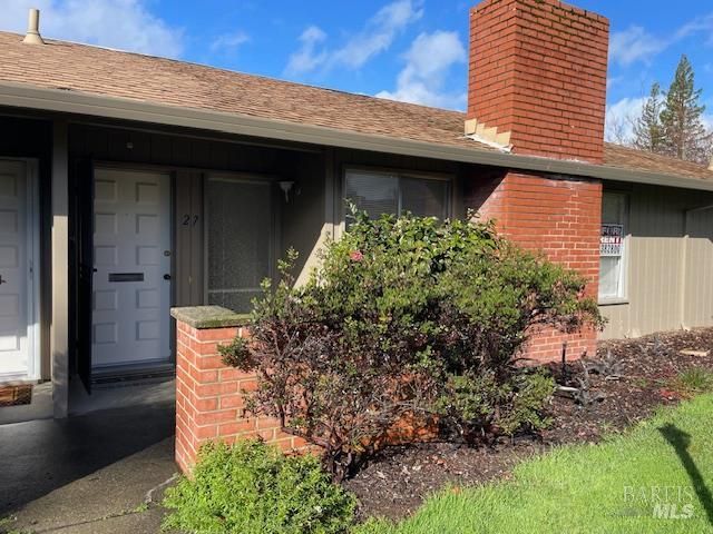 27 Woodgreen St, Santa Rosa, CA 95409