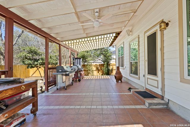 1123 Meadowalk, San Antonio, TX 78253