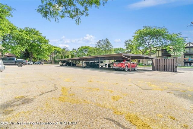 6165 E Innkeepers Court 76, East Lansing, MI 48823