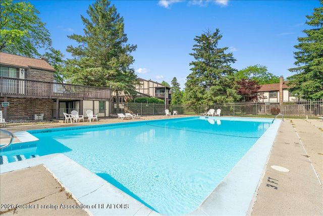 6165 E Innkeepers Court 76, East Lansing, MI 48823