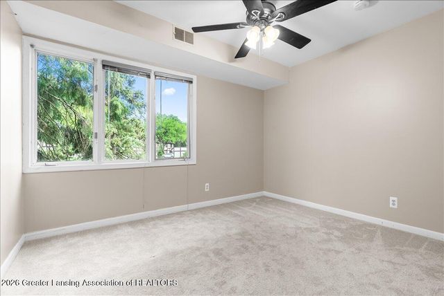 6165 E Innkeepers Court 76, East Lansing, MI 48823