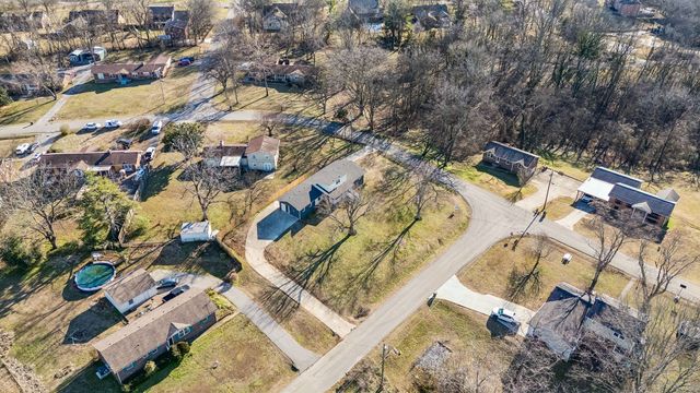 240 NW Clearview Dr, Mount Juliet, TN 37122