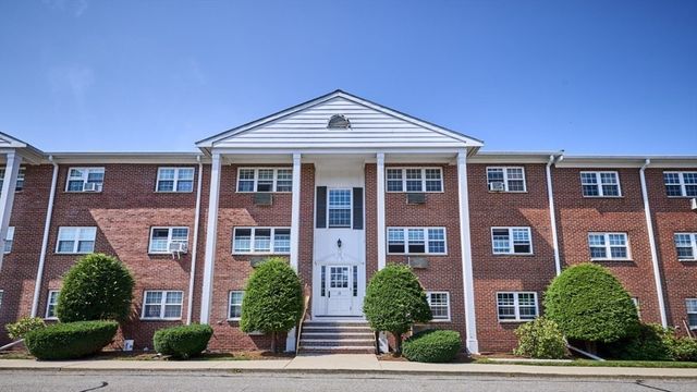 15 Old Colony Lane 7, Arlington, MA 02476