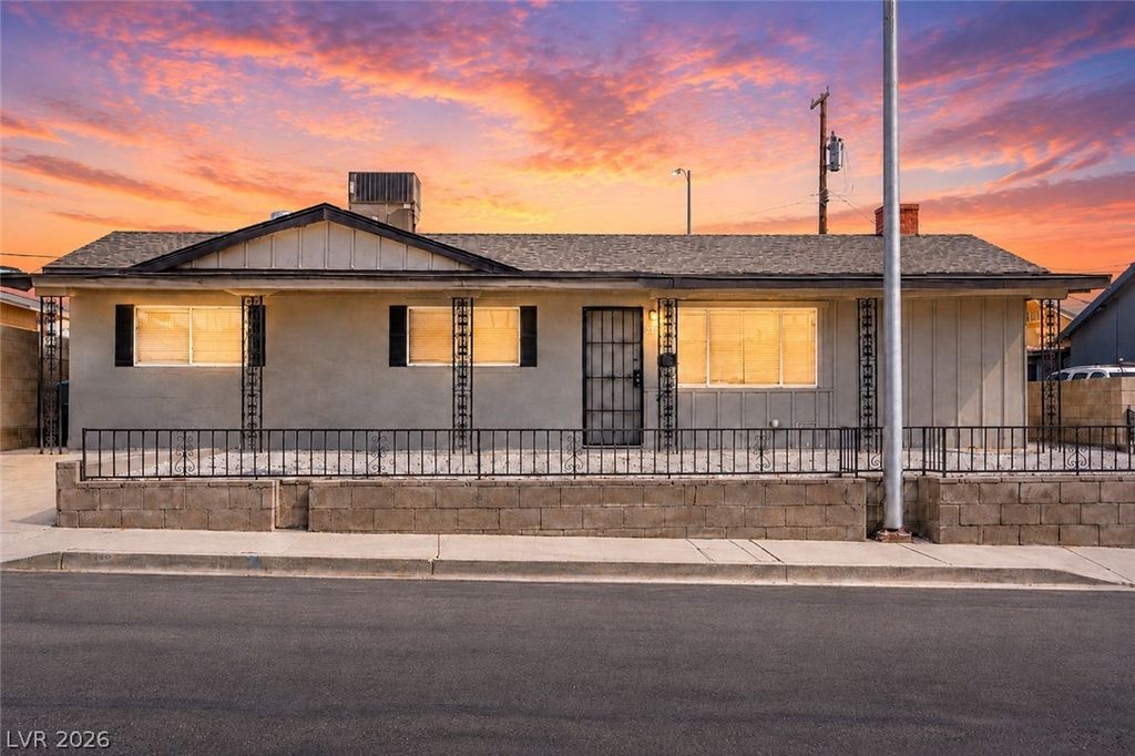 2217 Constantine Avenue, Las Vegas, NV 89101