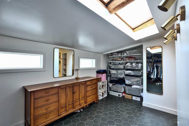 2171 Sohn Street, Cincinnati, OH 45219