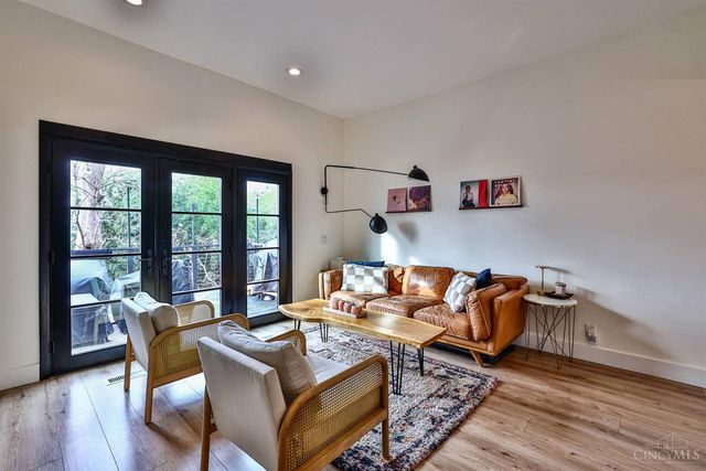 2171 Sohn Street, Cincinnati, OH 45219