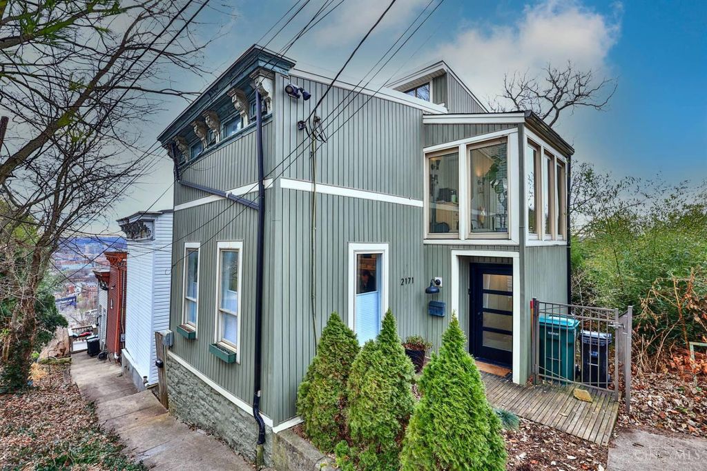 2171 Sohn Street, Cincinnati, OH 45219