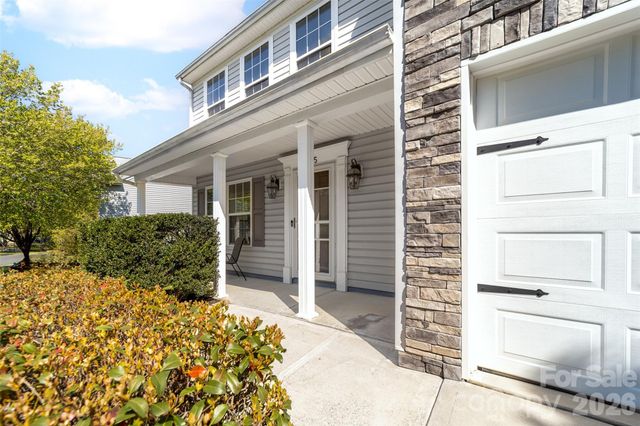 1015 Sparrow Valley Way 121, Charlotte, NC 28214