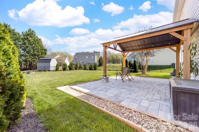 1015 Sparrow Valley Way 121, Charlotte, NC 28214