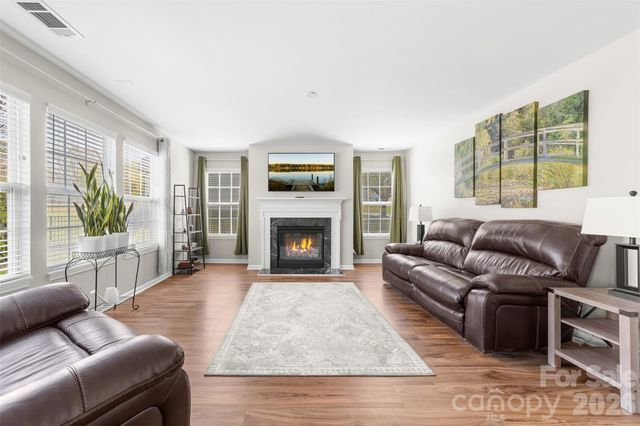 1015 Sparrow Valley Way 121, Charlotte, NC 28214