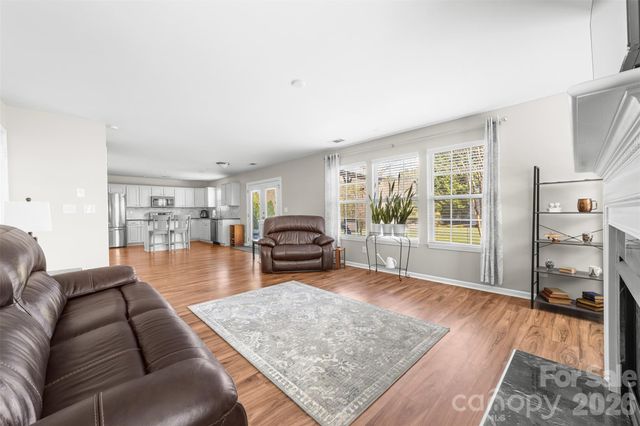 1015 Sparrow Valley Way 121, Charlotte, NC 28214