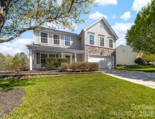 1015 Sparrow Valley Way 121, Charlotte, NC 28214