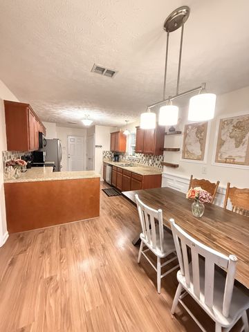 8466 Lawson Dr, Antioch, TN 37013