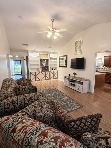 8466 Lawson Dr, Antioch, TN 37013