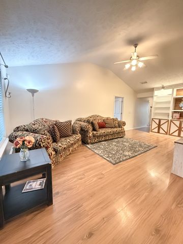 8466 Lawson Dr, Antioch, TN 37013