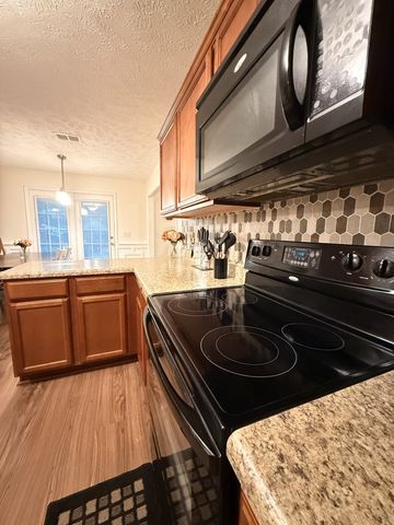 8466 Lawson Dr, Antioch, TN 37013