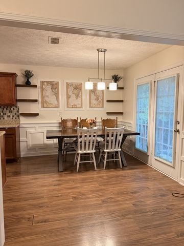 8466 Lawson Dr, Antioch, TN 37013