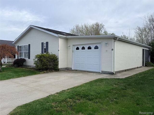 3211 Keewahdin Road 139, Fort Gratiot Charter Township, MI 48059
