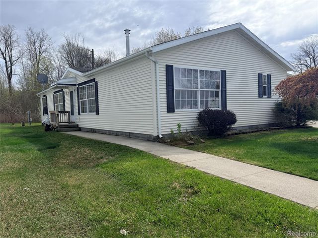 3211 Keewahdin Road 139, Fort Gratiot Charter Township, MI 48059