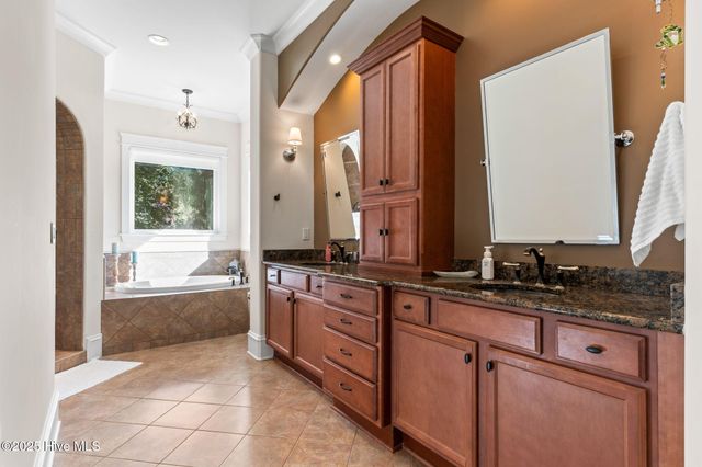 4111 Wyndmere Drive, Southport, NC 28461