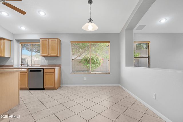 133 E CANYON CREEK Drive, Gilbert, AZ 85295