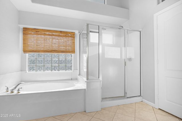 133 E CANYON CREEK Drive, Gilbert, AZ 85295