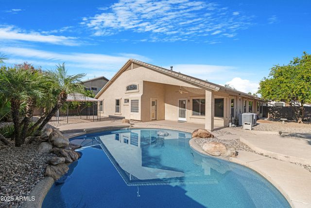 133 E CANYON CREEK Drive, Gilbert, AZ 85295