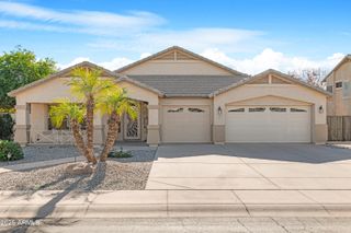 133 E CANYON CREEK Drive, Gilbert, AZ 85295