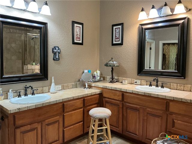 8803 Hampton South Court, Granbury, TX 76049
