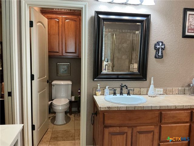 8803 Hampton South Court, Granbury, TX 76049