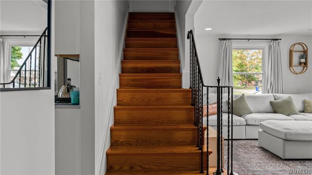 28 Singer Drive, West Seneca, NY 14224