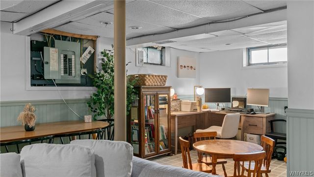 28 Singer Drive, West Seneca, NY 14224