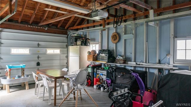 28 Singer Drive, West Seneca, NY 14224