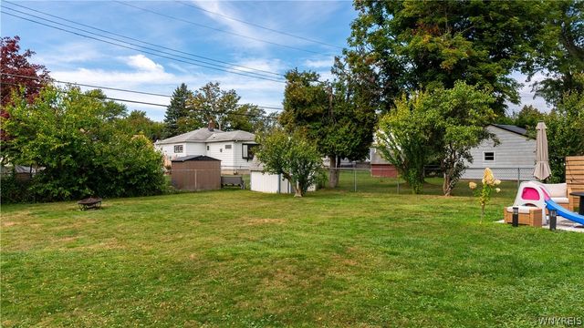 28 Singer Drive, West Seneca, NY 14224