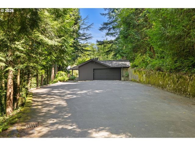 4922 Sw BARNES Rd, Portland, OR 97221
