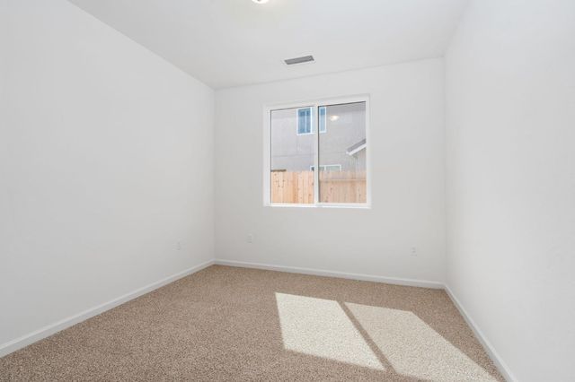 1237 Cathedral Court S, Madera, CA 93636