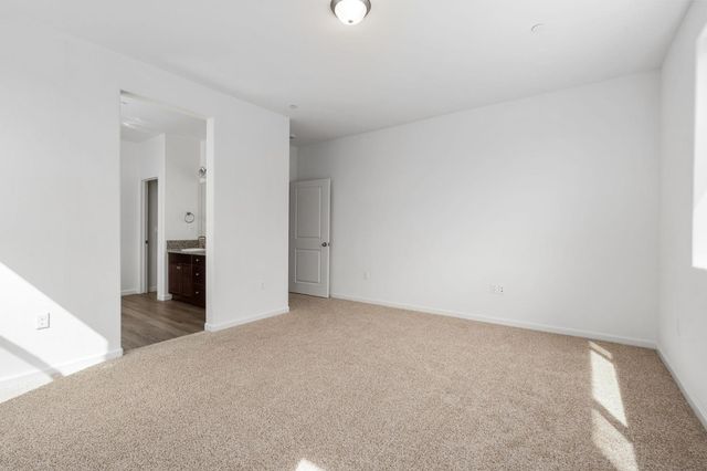 1237 Cathedral Court S, Madera, CA 93636