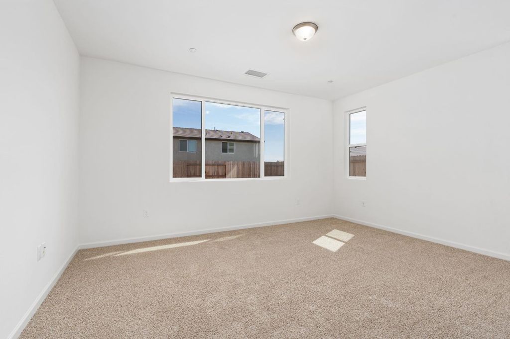 Image 26 of property listing at 1237 Cathedral Court S, Madera, CA 93636