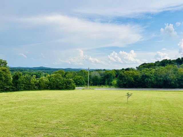 1755 Chicken Rd, Lebanon, TN 37090