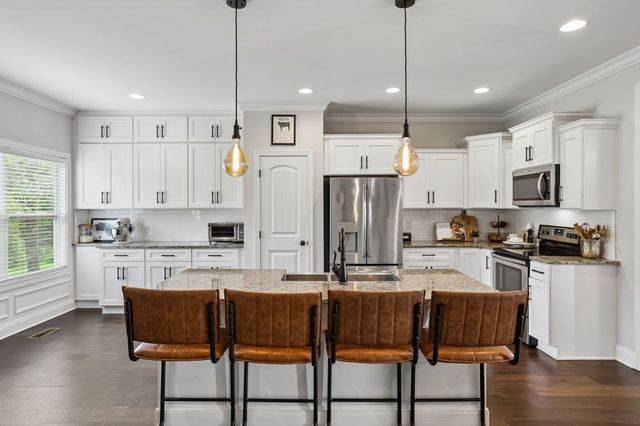 1755 Chicken Rd, Lebanon, TN 37090