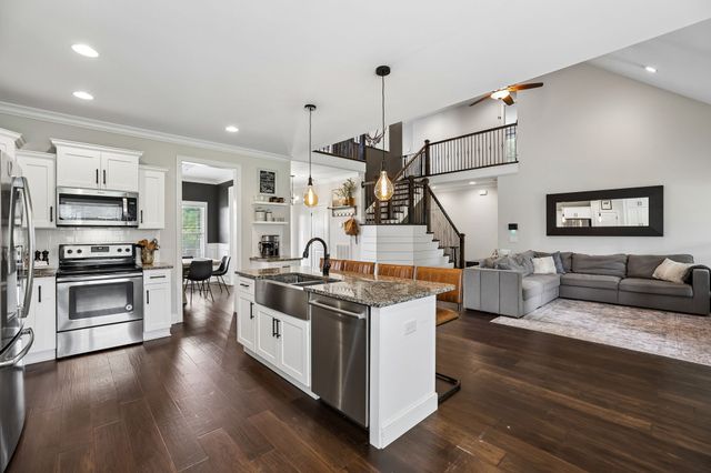1755 Chicken Rd, Lebanon, TN 37090