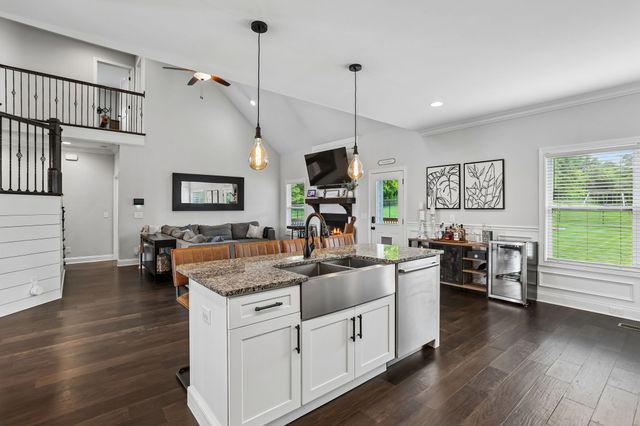 1755 Chicken Rd, Lebanon, TN 37090