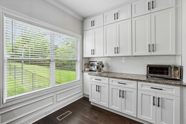 1755 Chicken Rd, Lebanon, TN 37090