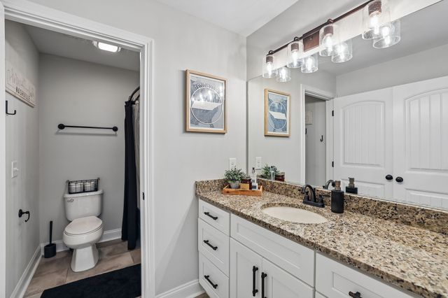 1755 Chicken Rd, Lebanon, TN 37090