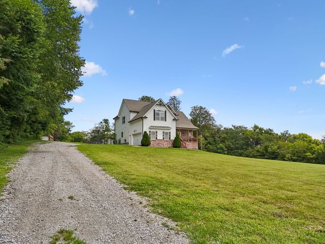 1755 Chicken Rd, Lebanon, TN 37090